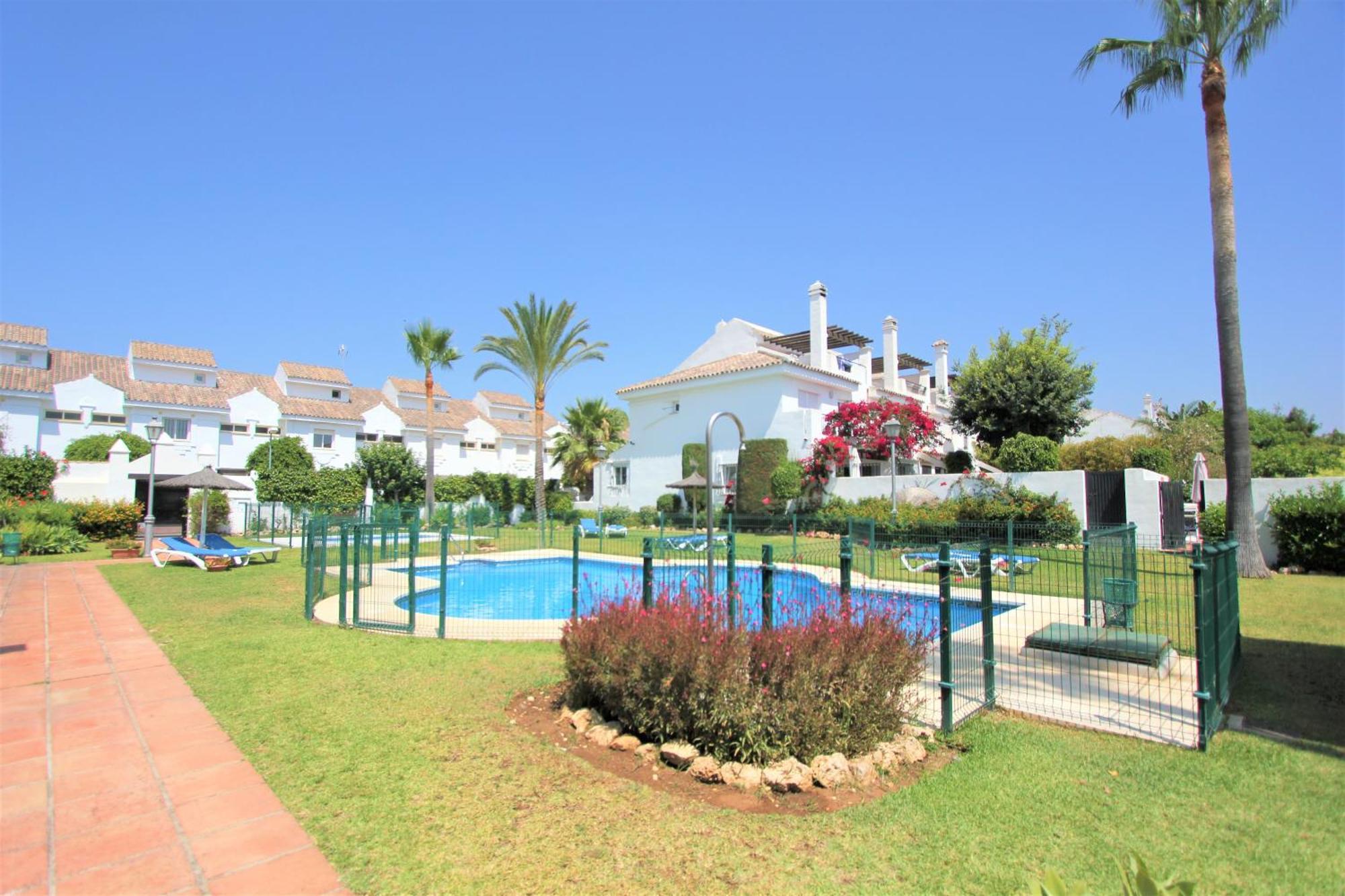 Apartamentos Naranjos Del Sol Μαρμπέλλα Εξωτερικό φωτογραφία